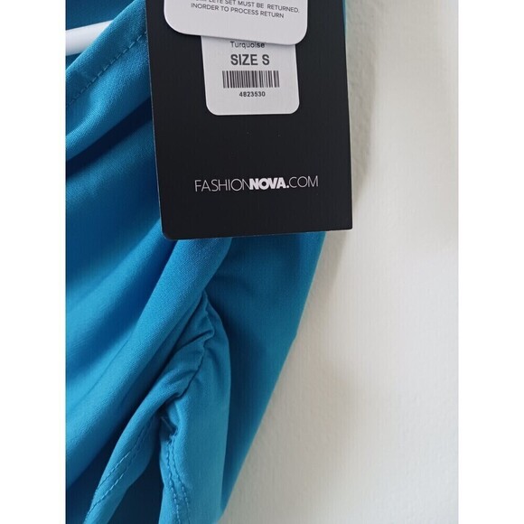 Fashion Nova Crop Top One Shoulder Long Sleeve Ribbed Turquoise Size S - Picture 3 of 7